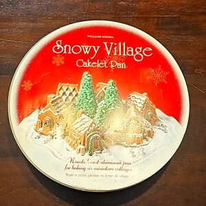 Williams Sonoma Nordic Ware Snowy Village Cakelet Pan NWT